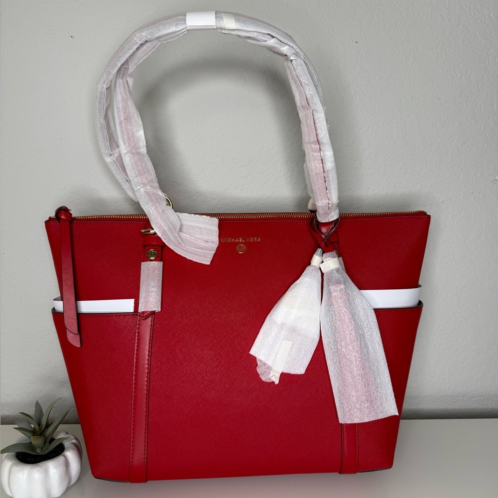 NEW ♥️ Michael Kors Large Leather Sullivan Tote in Crimson - Picture 2 of 9